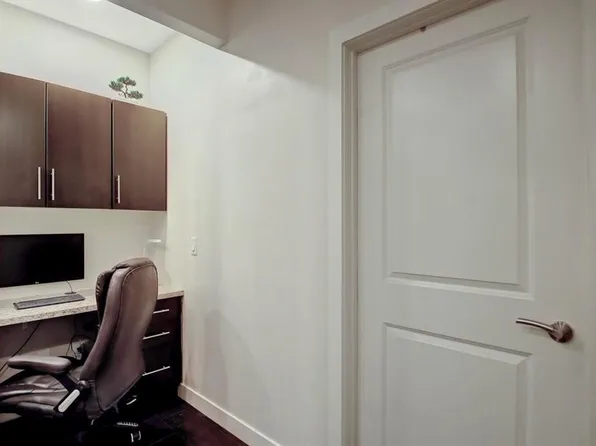 (undisclosed Address), Calgary, AB T2B 0L4