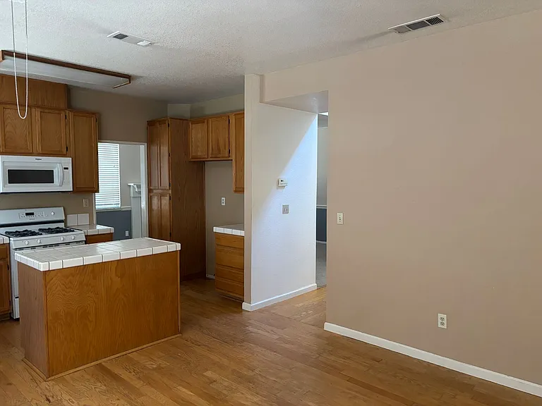 8972 Beryl Creek Way — Photo 7
