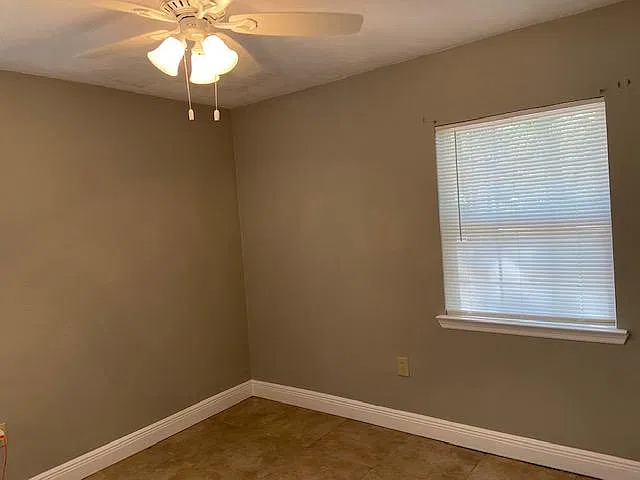 2 bed, 700 sqft, $1,200 — Photo 3