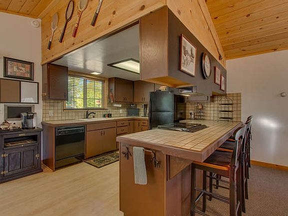 5th image of 15180 Northwoods Blvd