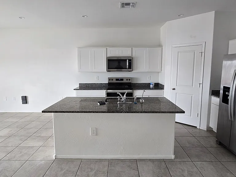 1527 E Lardner Dr — Photo 21