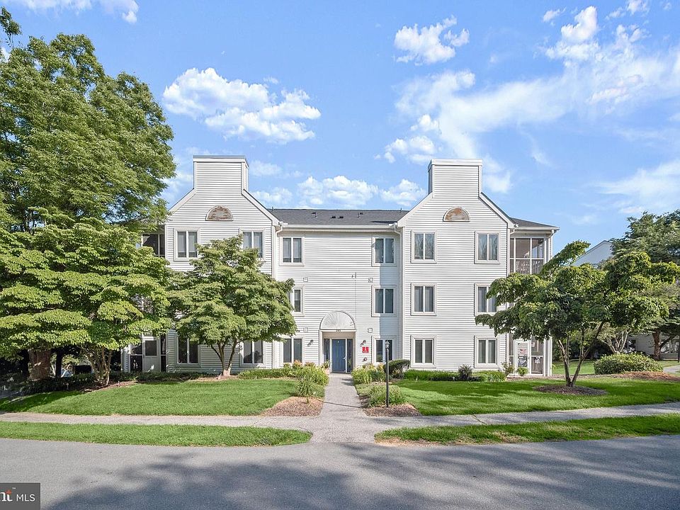 1st image of 395 Kingsbury Way #C11