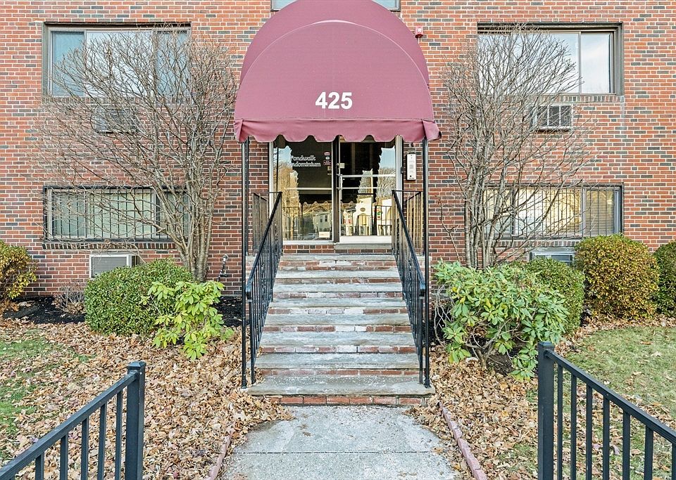 1st image of 425 S Huntington Ave APT 6
