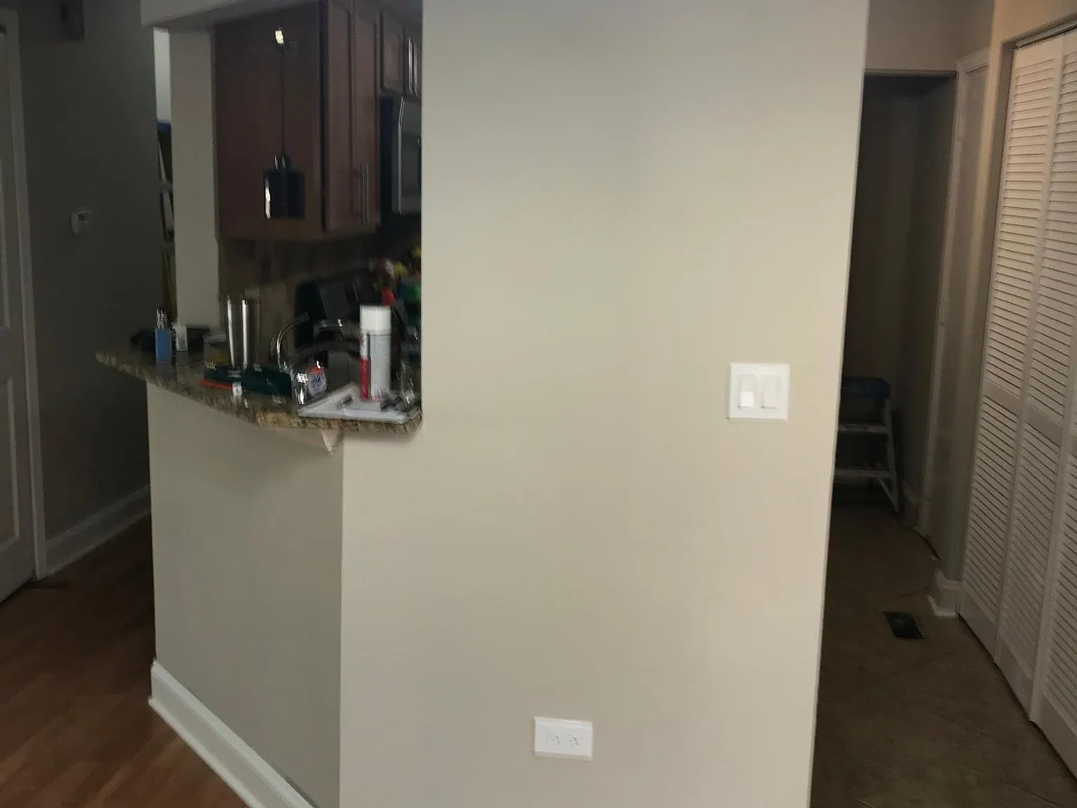 371 Sandhurst Cir — Photo 2
