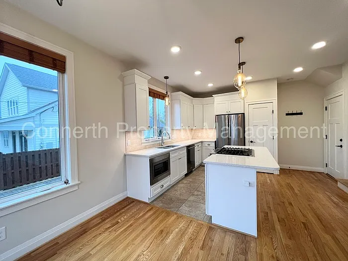 1615 Porter Ave — Photo 3