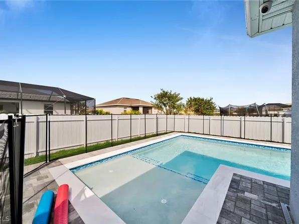 312 NW 17th Pl, Cape Coral, FL 33993