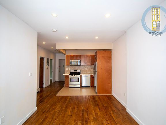 3rd image of 688 Halsey St #5C