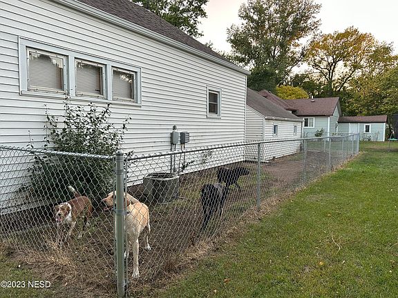 5th image of 409 Catlett Ave E
