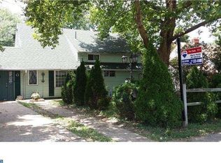 9334 Academy Rd, Philadelphia, PA 19114