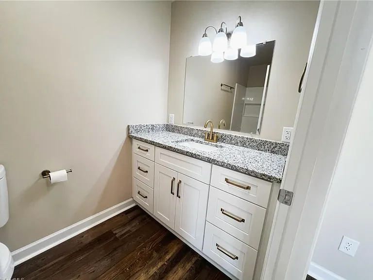 105 E Highfill Ave #105 — Photo 30