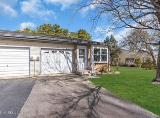 13 Maplewood Dr #B, Manchester Township, NJ 08759