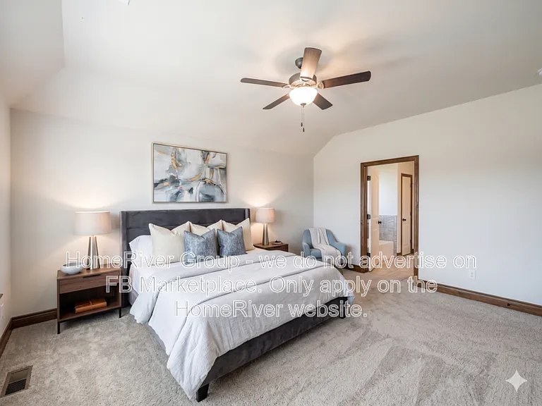 1354 N Taylor Way — Photo 3