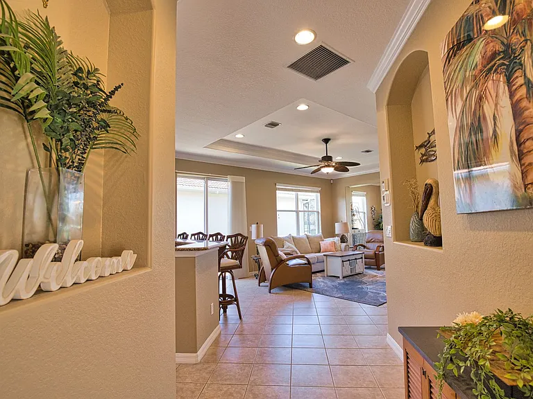 482 Montelluna Dr — Photo 2