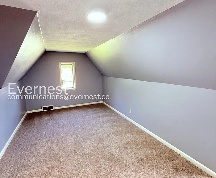 1803 Talbot St — Photo 17