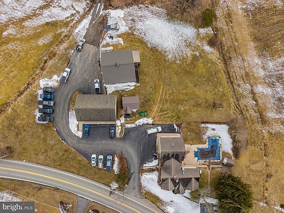 4th image of 1797 New Bloomfield Rd