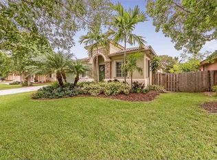 22023 SW 95th Pl, Cutler Bay, FL 33190