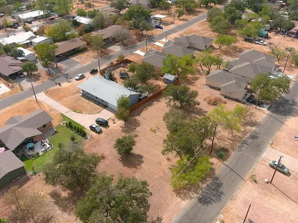 1883 Cedar Park, Kingsland, TX 78639