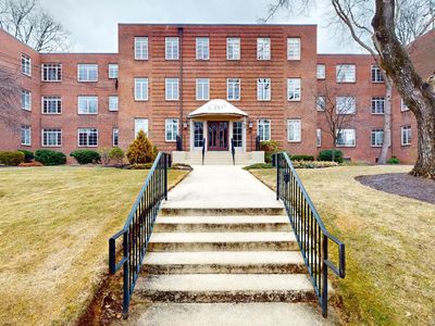 20 Outlook Avenue APT 102, West Hartford, CT, 06119