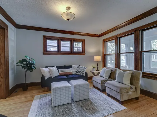 2954 Queen Ave N, Minneapolis, MN 55411