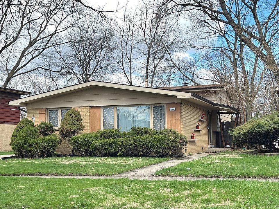 1st image of 911 W Terrace Dr