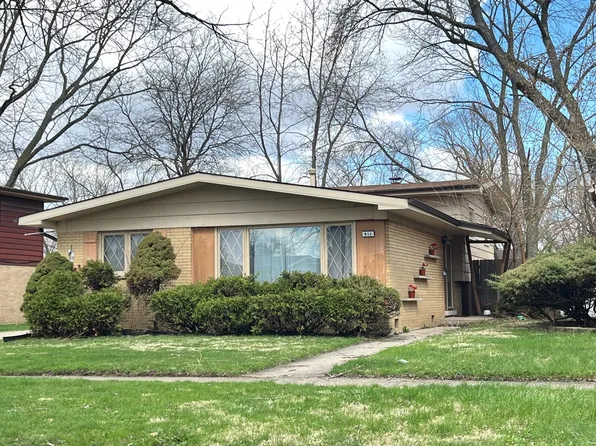 911 W Terrace Dr, Glenwood, IL 60425