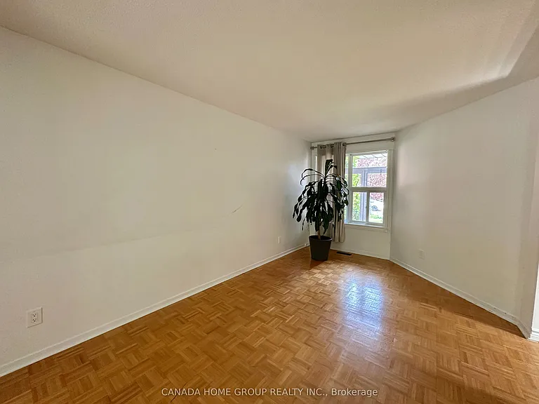303 Riel Dr — Photo 10