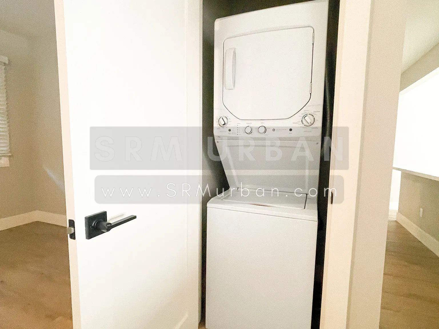 Studio, 450 sqft, $1,985 — Photo 3