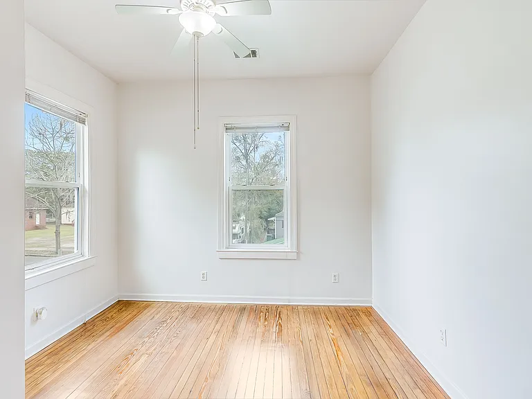 1113 E Park Ave #B — Photo 14