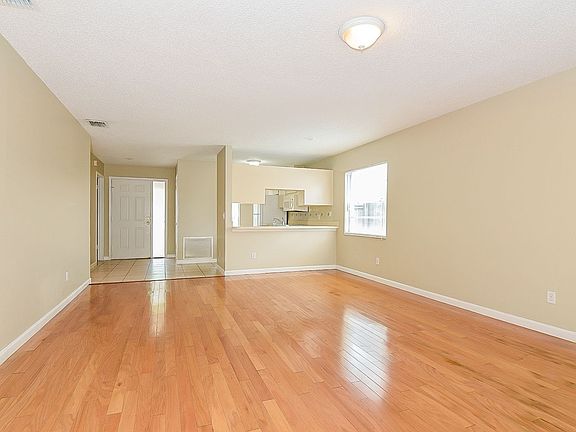 3rd image of 4917 Cypress Trace Dr