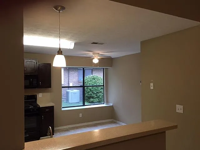 Eat In Breakfast Area