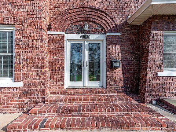 4th image of 1316 E 10th Ave