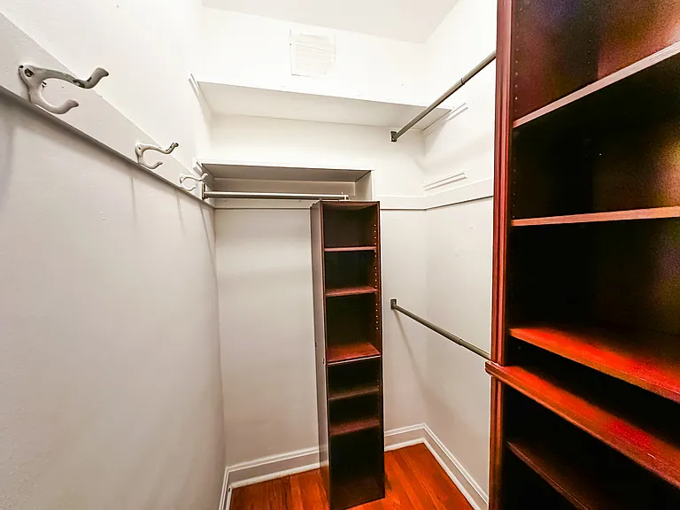 815A Forest Ave #1 — Photo 25