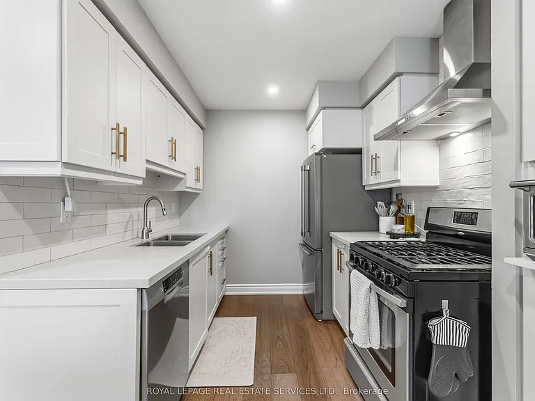 13 Newell Ct — Photo 8