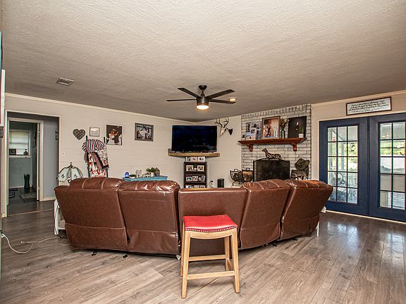 2nd image of 105 Mockingbird Ln