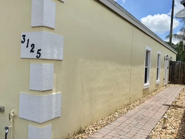 3125 Shelby Way, Palm Springs, FL 33461