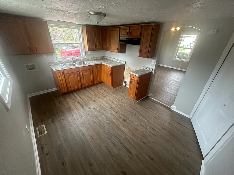 230 Horseshoe Ct — Photo 8