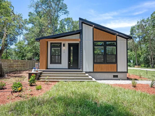 779 McSwain Rd, Fernandina Beach, FL 32034