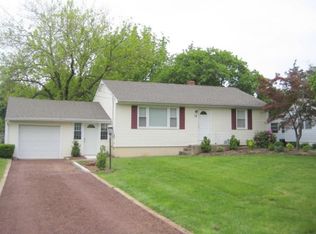 76 Charles St, Somerset, NJ 08873