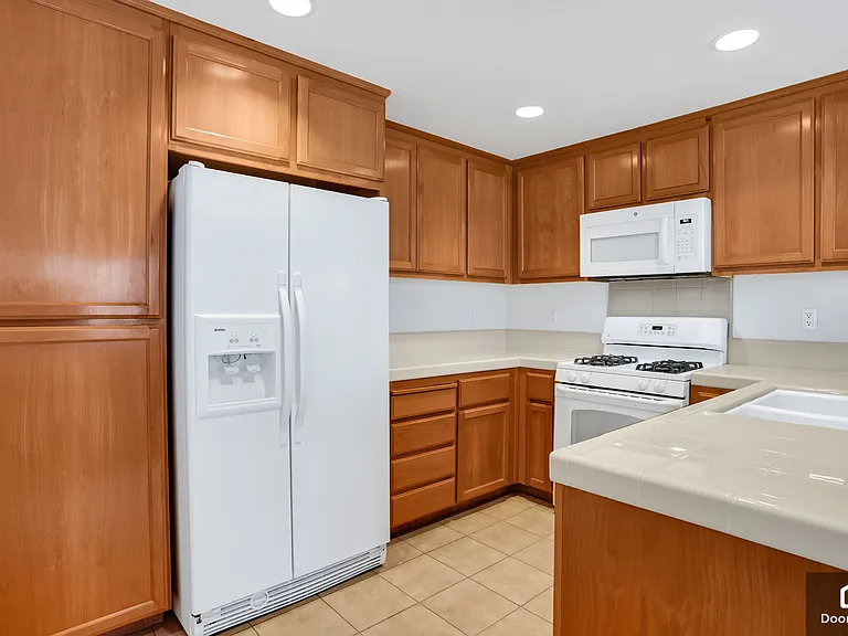 1604 Northshore Dr — Photo 8