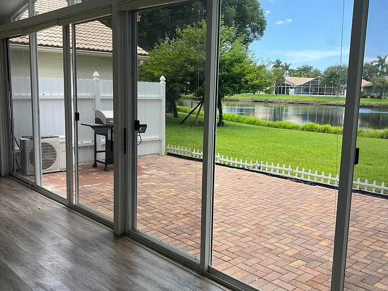 10596 Sunset Isles Ct — Photo 15