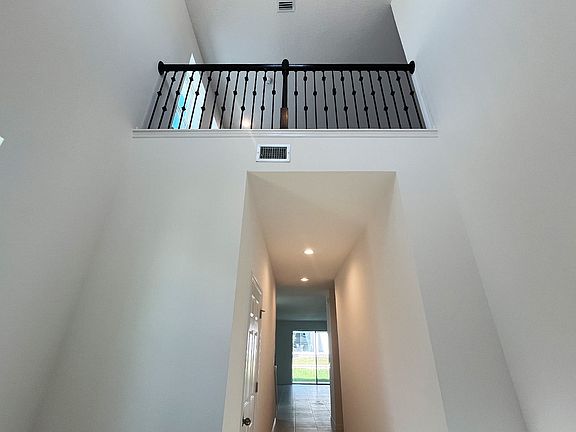 Open and Comfortable Living Area in Central Florida House