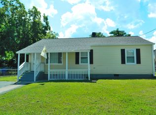 11 Maney Dr, Newport News, VA 23605