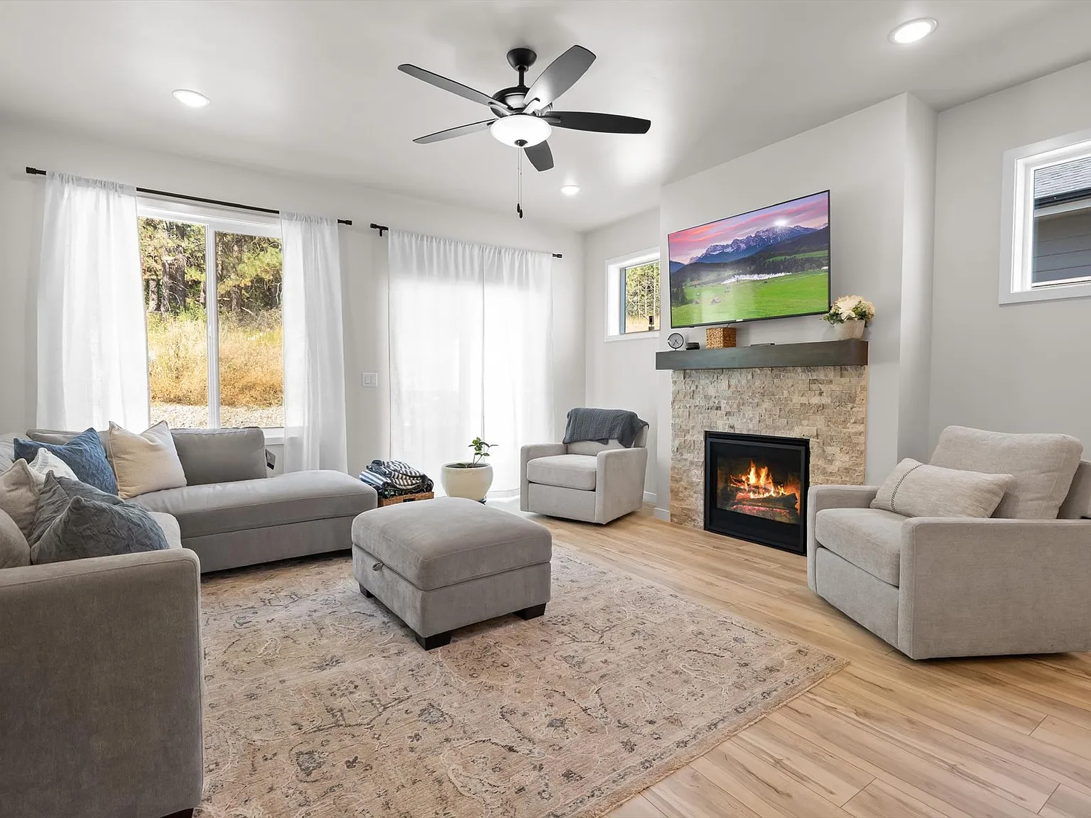 3 bed, 1491 sqft, $2,875 — Photo 4
