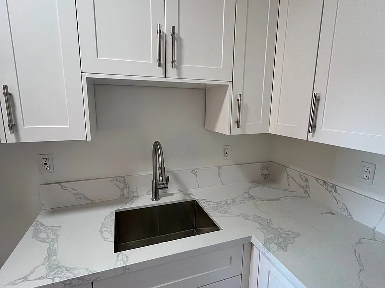 127 N Edgemont St #4 — Photo 11