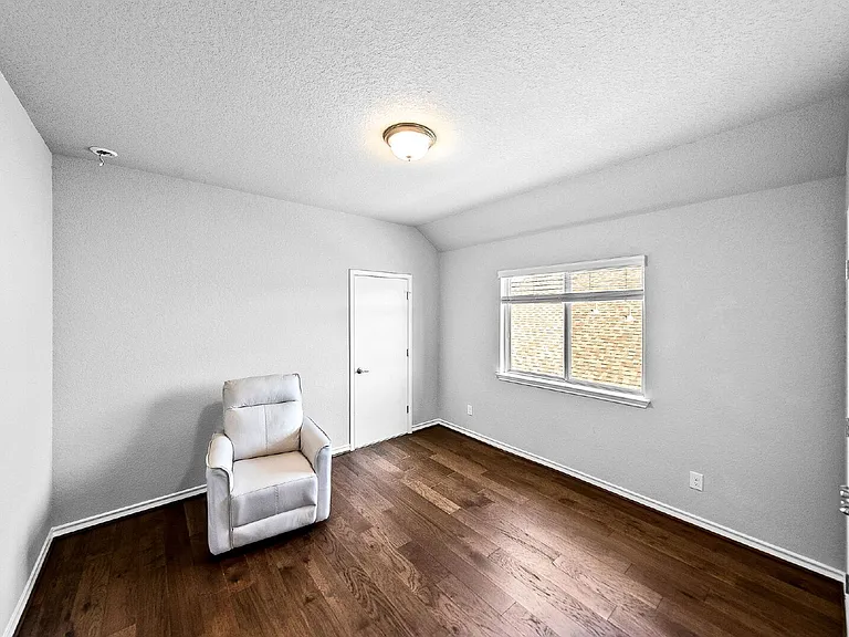 25023 Las Pilas — Photo 28