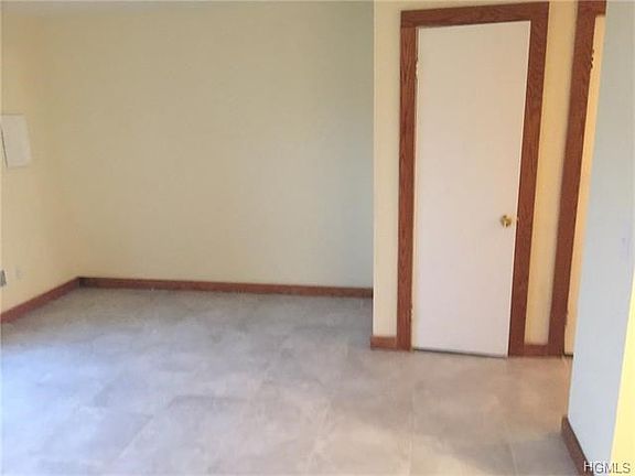 5th image of 9 Farley Dr