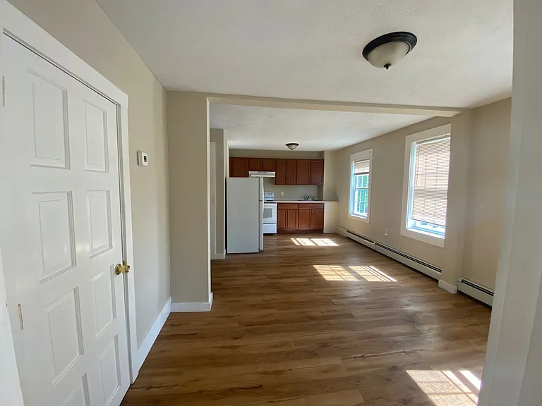 23 Sunapee St #4 — Photo 2