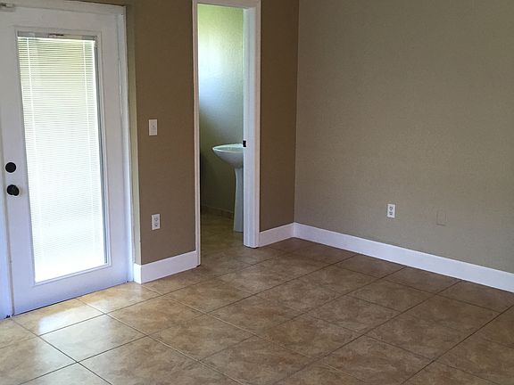 4th image of 20156 NW 37th Pl