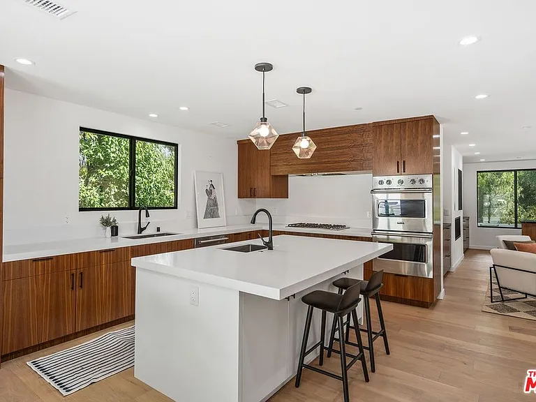 4545 Balboa Ave — Photo 13