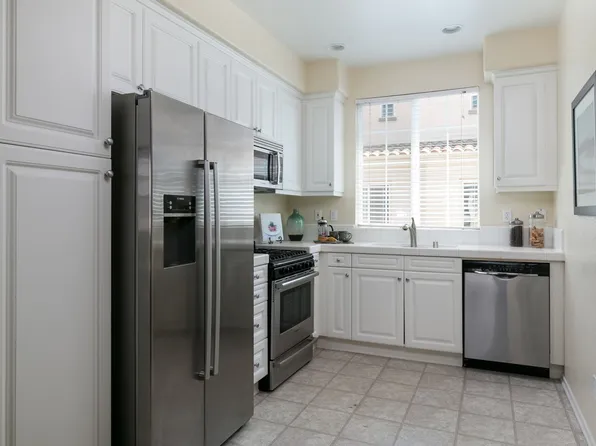 2305 Chapel Dr, Camarillo, CA 93010